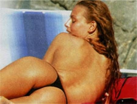 Benedetta Valanzano in topless